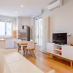 White Home - Metro Massaua